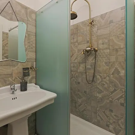 Guest house Art House Relais56 Luxury Piazza Di Spagna Rome