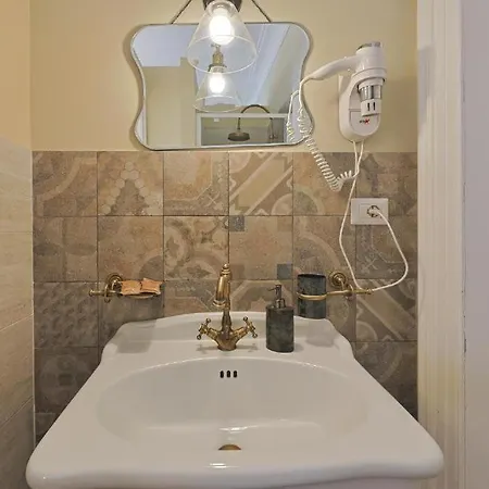 Guest house Art House Relais56 Luxury Piazza Di Spagna *