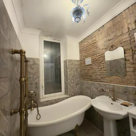 Guest house Art House Relais56 Luxury Piazza Di Spagna Rome