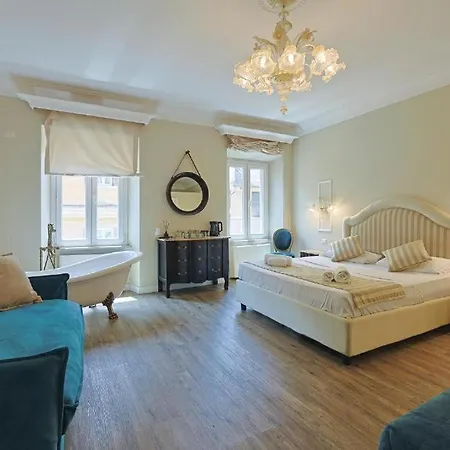 Art House Relais56 Luxury Piazza Di Spagna بيت ضيافة